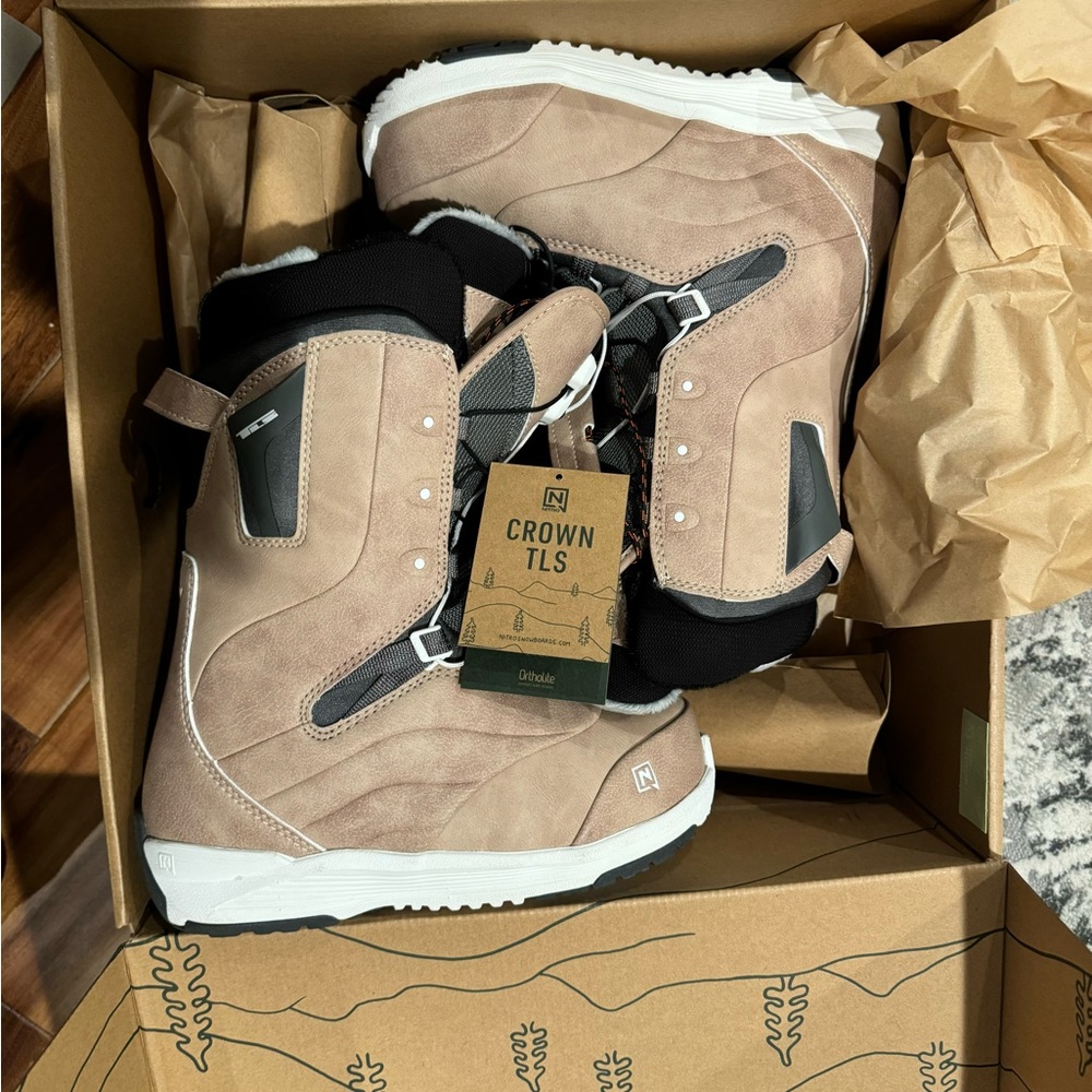 Nitro crown women snowboard boots